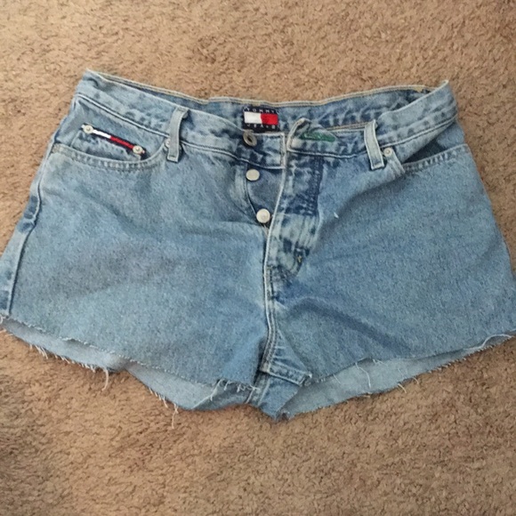 Vintage tommy shorts - Picture 2 of 2